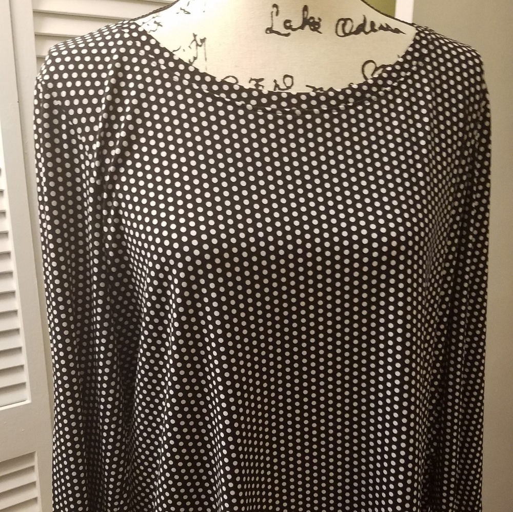 Chico's black white polka dot Top size 3